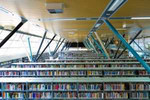 Nieuwe studenten in Breda bereiden zich voor op het studiejaar met tips voor huisvesting en studiematerialen