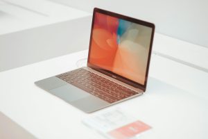 Home Yorcom als jouw technologiepartner: showcase van laptops en accessoires voor work en study