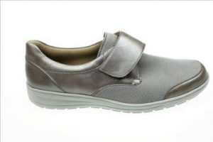 Hippe heren- en damesschoenen in grote maten, inclusief trendy sandalen en sneakers voor comfortabele pasvorm