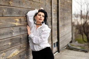 Verschillende inspiratiebronnen voor je garderobe: modeblogs, social media, vintage shops en natuurlijke elementen.